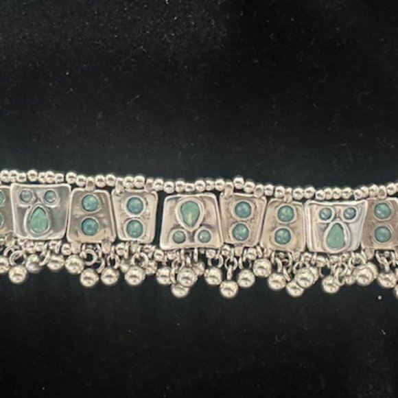 Uno de 50 *RARE-RETIRED* Mrs Rani Bracelet Silver with green crystals - Picture 2 of 9